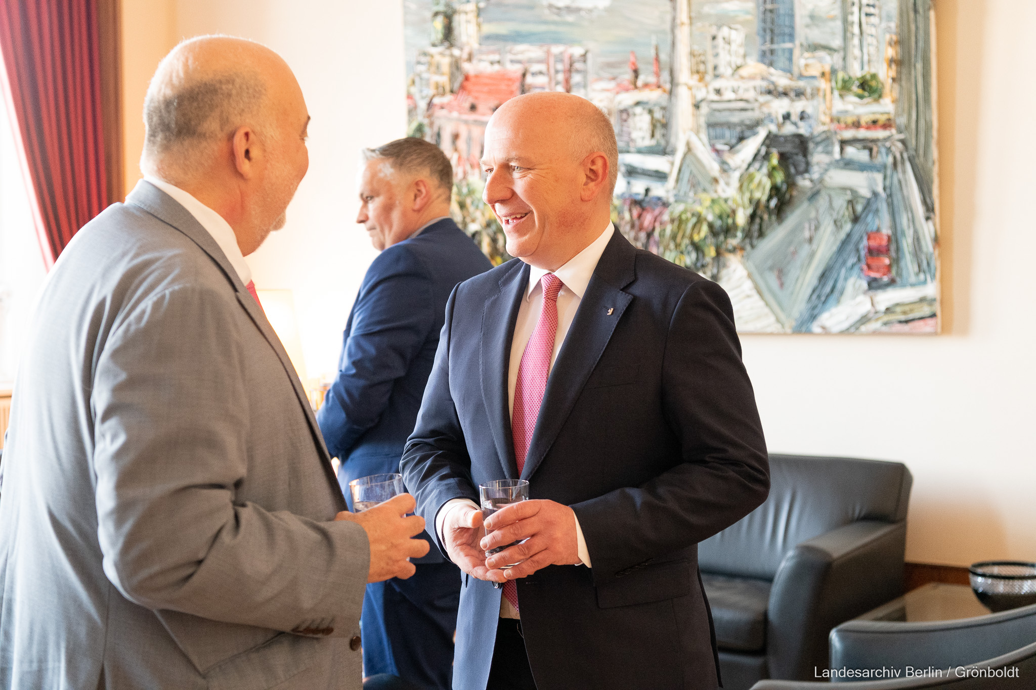 Antrittsbesuch des Isrealischen Botschafters, S.E. Hr. Prof. Ron Prosor, beim Regierenden Bürgermeister Kai Wegner im Roten Rathaus.