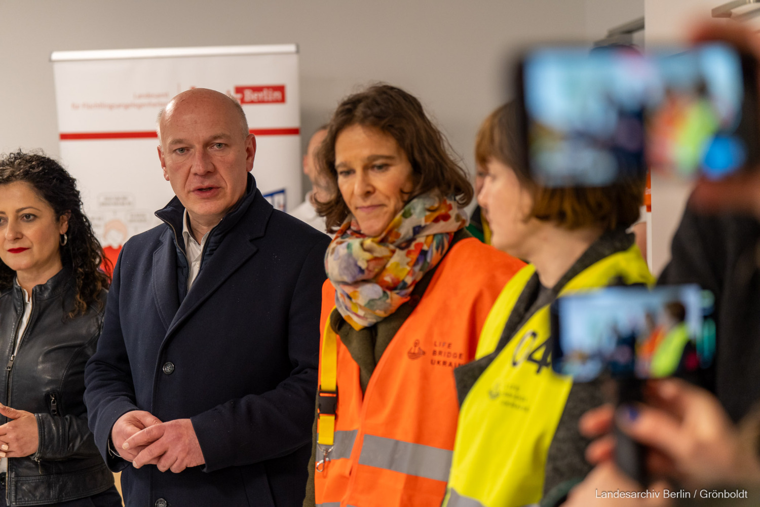 Der Regierende Bürgermeister von Berlin, Kai Wegner, begrüßte mit Sozialsenatorin Cansel Kiziltepe kriegversletzte Soldaten aus der Ukraine im Rahmen des Projekt "Prothesenzentrum Berlin-Kyiv"