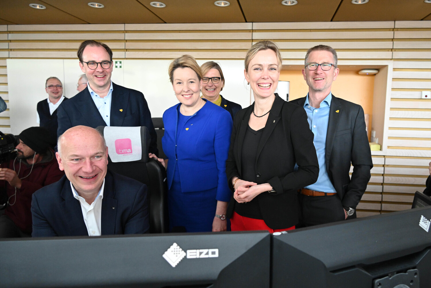 Tagung des Senats bei den Berliner Verkehrsbetrieben am 16.4. und anschließende Begehung der U-Bahn-Betriebswerkstatt Friedrichsfelde.