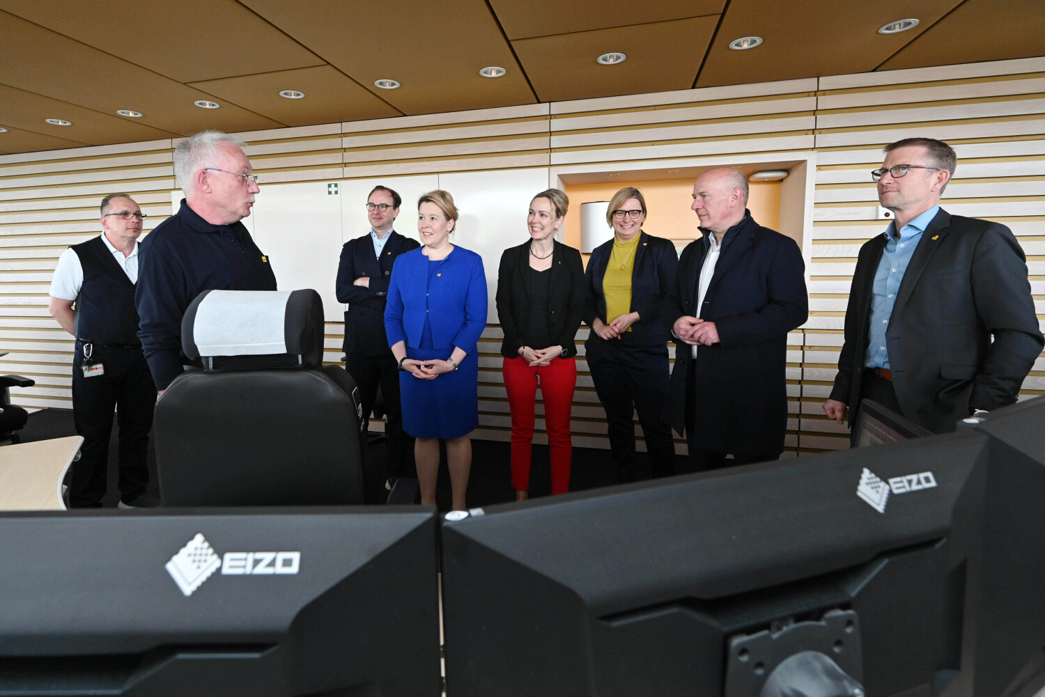 Tagung des Senats bei den Berliner Verkehrsbetrieben am 16.4. und anschließende Begehung der U-Bahn-Betriebswerkstatt Friedrichsfelde.