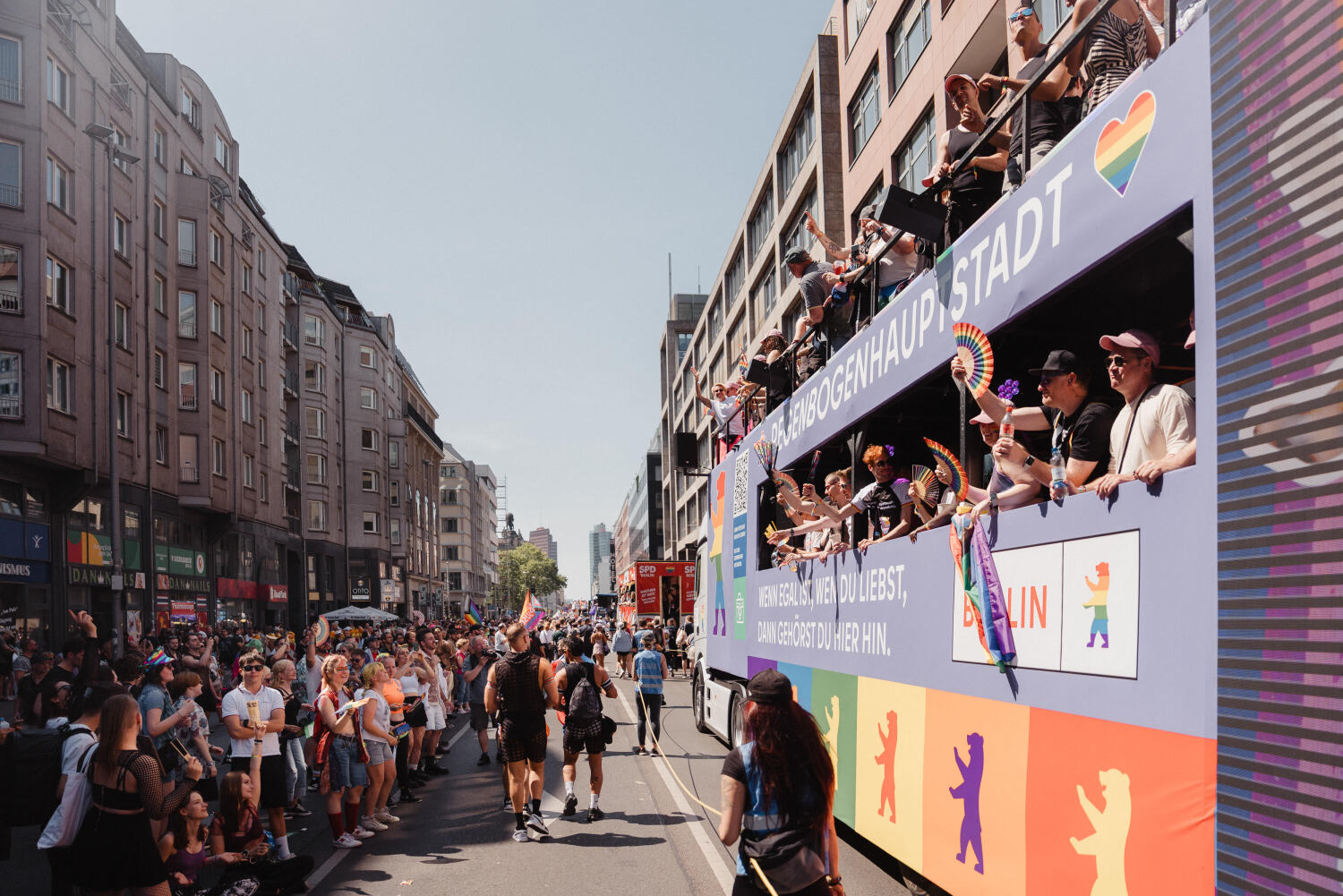 Wagen des Landes Berlin auf dem CSD 2026