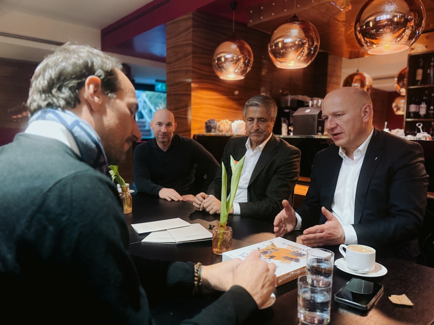 Kai Wegner besucht die Olympischen Winterspiele - Tag 1