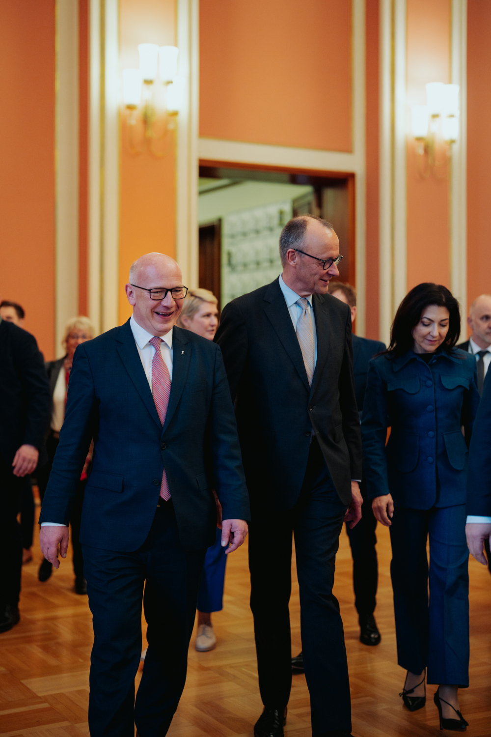 Kai Wegner, Friedrich Merz und Katherina Reiche bei der Konferenz der Regierungschefin und der Regierungschefs der Ostdeutschen Länder 2026