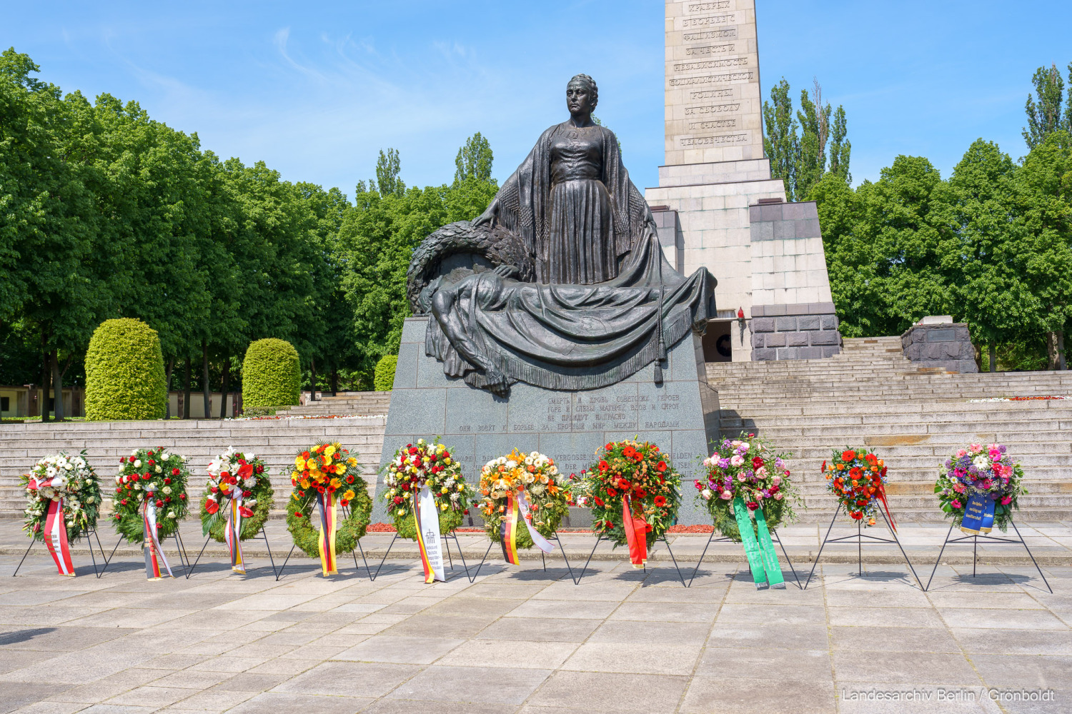 Kranzniederlegung zum 79. Jahrestag zum Ende des Zweiten Weltkriegs
