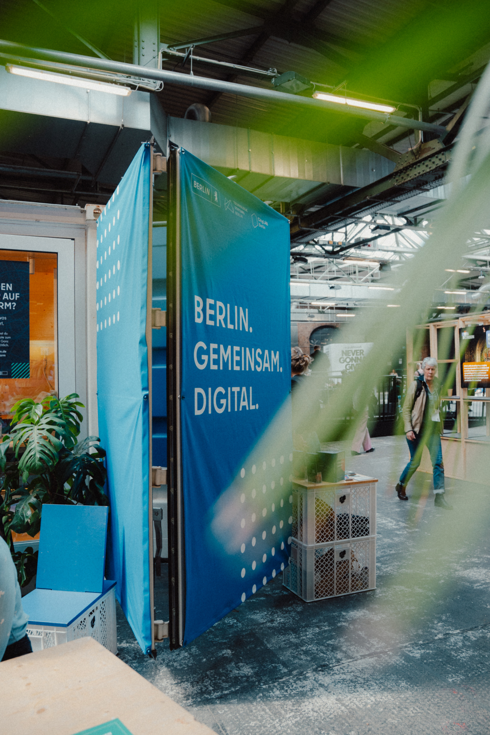 Ansicht eines Banners mit der Aufschrift Berlin.Gemeinsam.Digital