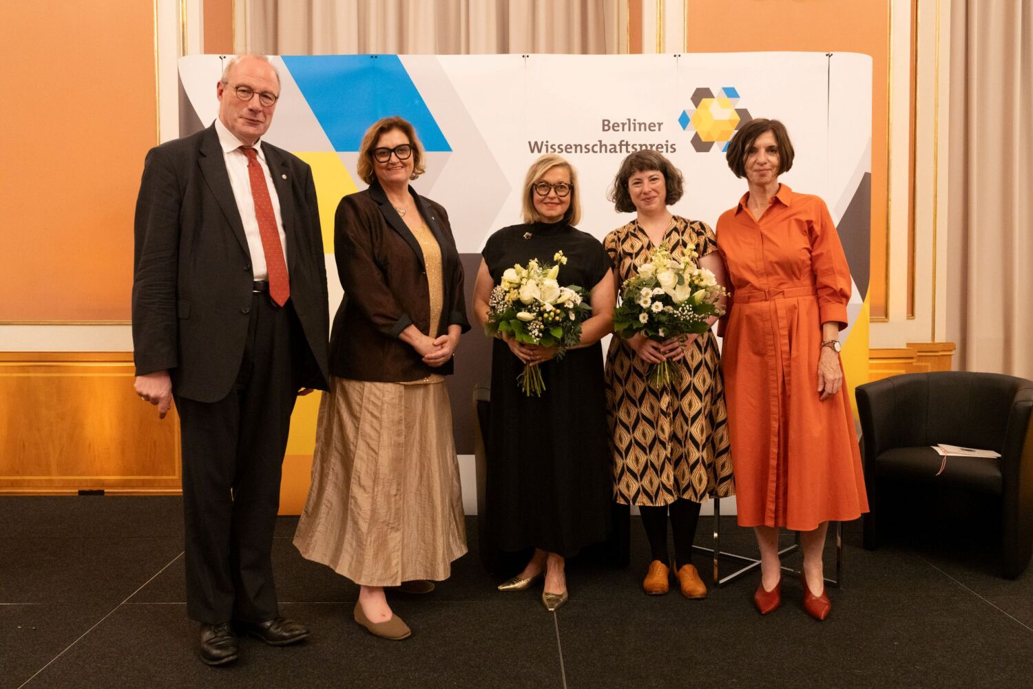 Gruppenfoto mit Ina Czyborra, Anita Traninger und Caterina Schürch