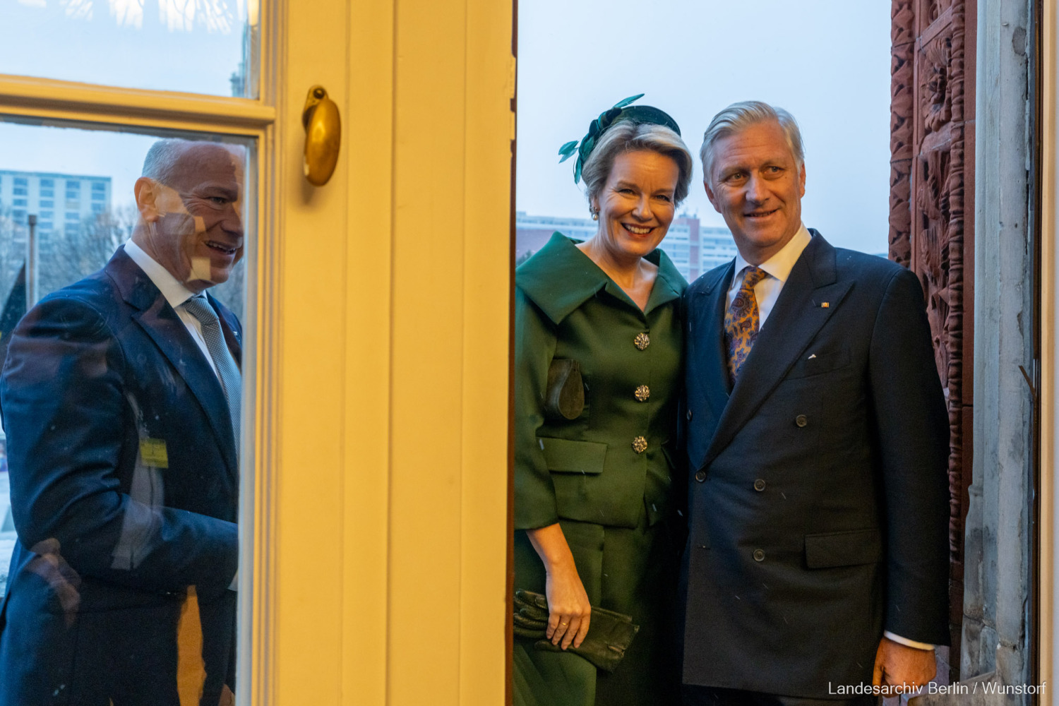 Das belgische Königspaar ist zu Beginn seines Staatsbesuchs von Berlins Regierendem Bürgermeister Kai Wegner begrüßt worden