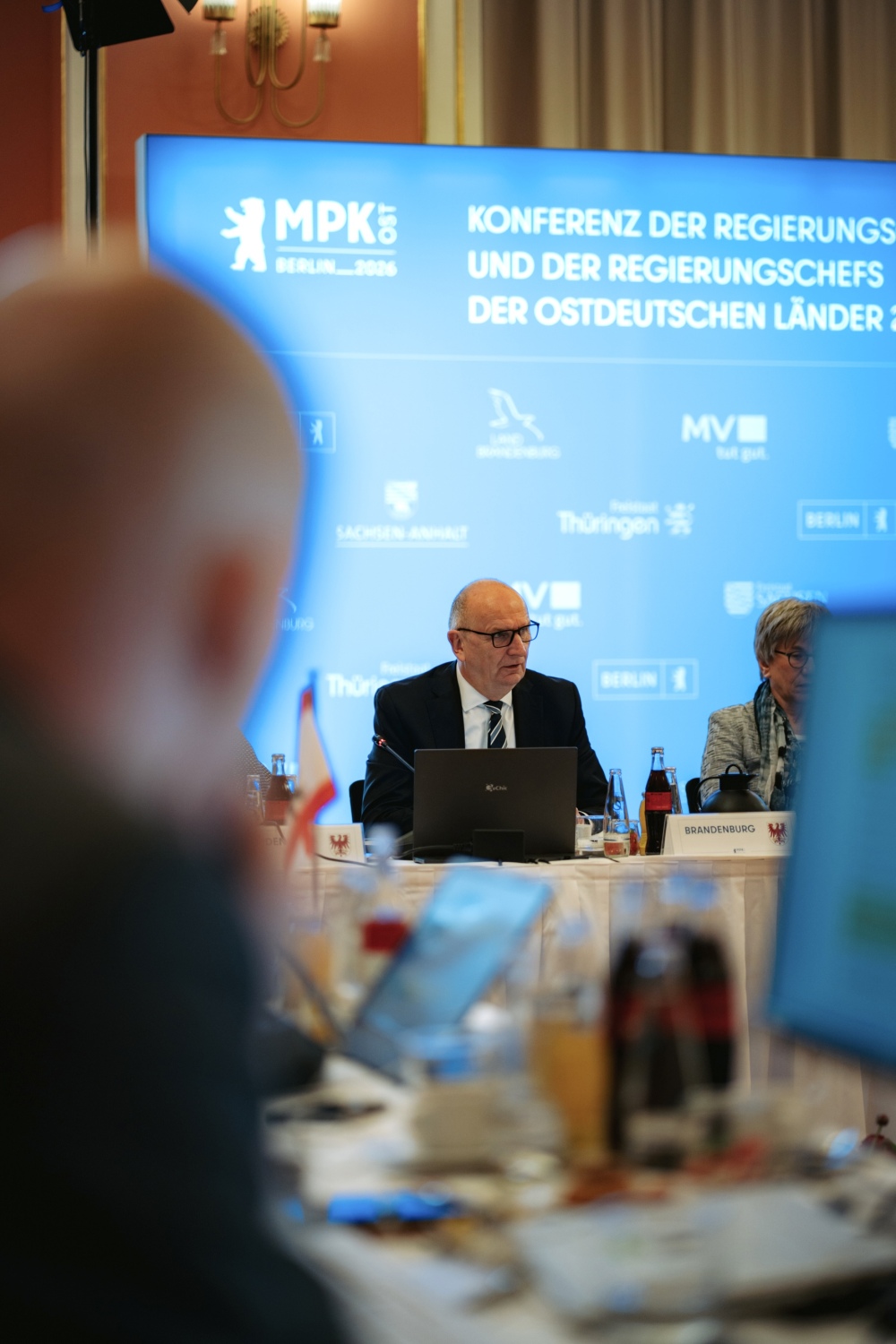 Dietmar Woidke während der Konferenz