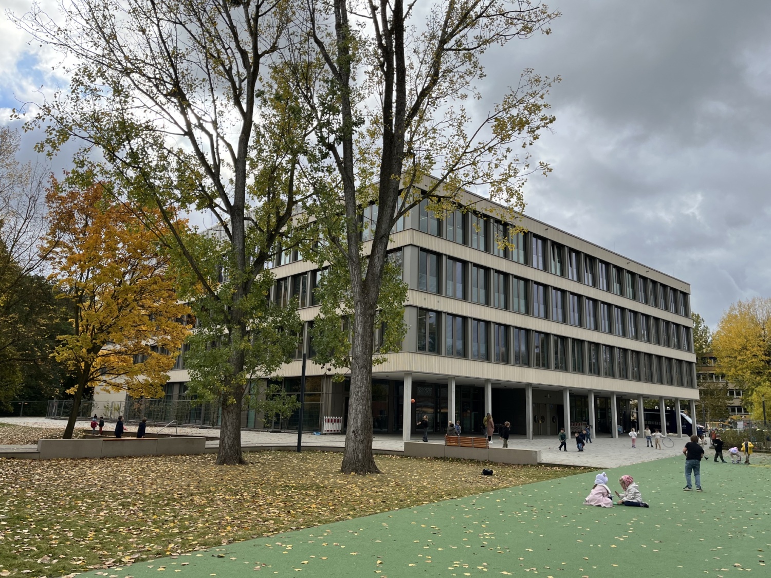 2025 Eröffnung Grundschule unter den Bäumen