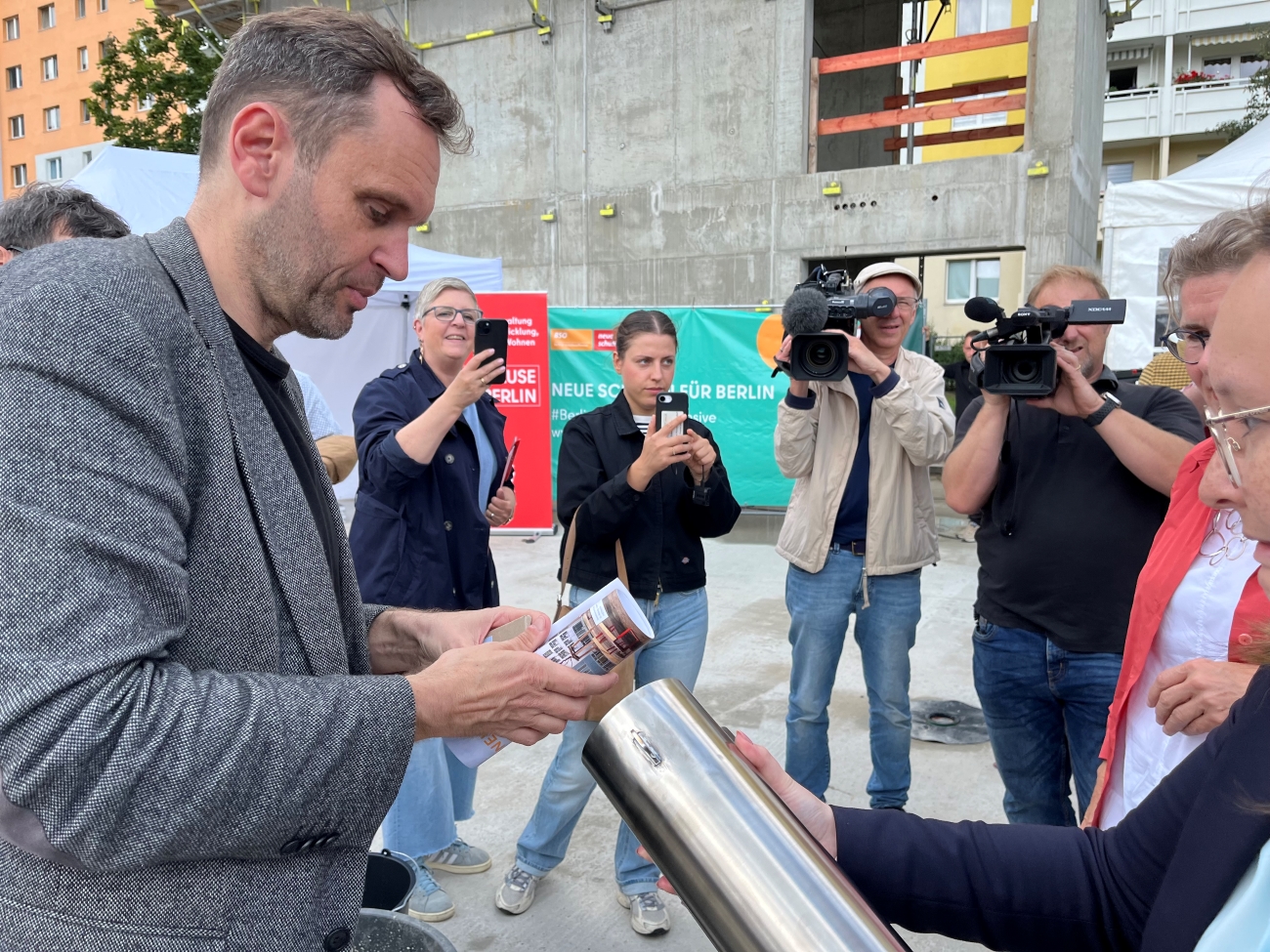 2025 Grundsteinlegung Holzcompartmentschule Bruno-Baum-Straße