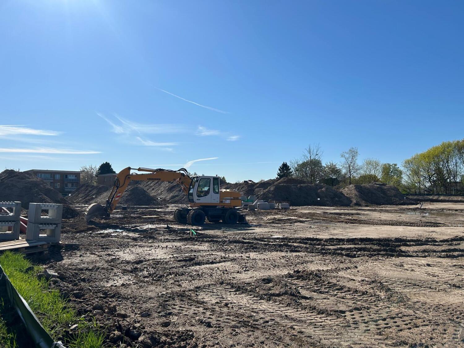 Baustelle mit Bagger