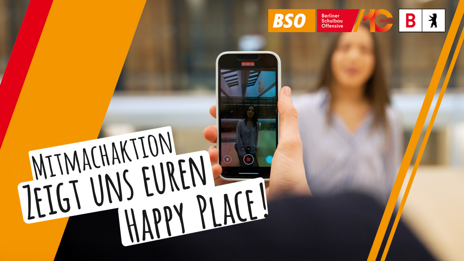 Thumbnail: "Mitmachaktion - Zeigt uns euren Happy Place" Handy filmt Schülerin