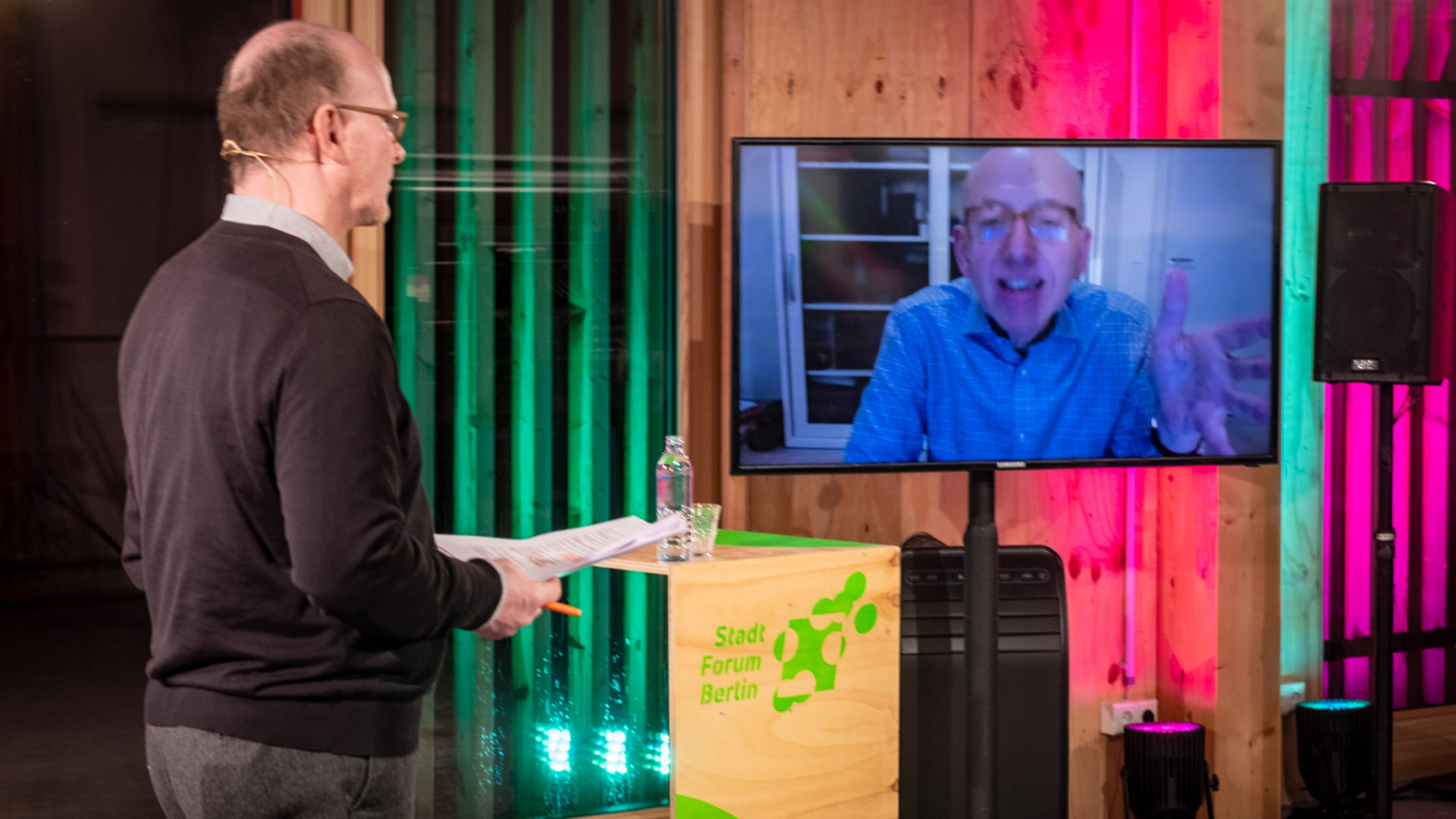 In seinem Impulsvortrag „Solidarität in der Vulnerabilität“ verwies der Soziologe Prof. Dr. Heinz Bude auf die besondere Rolle von Orten des Schutzes und von Räumen der Freiheit in der Stadt von heute und morgen.
