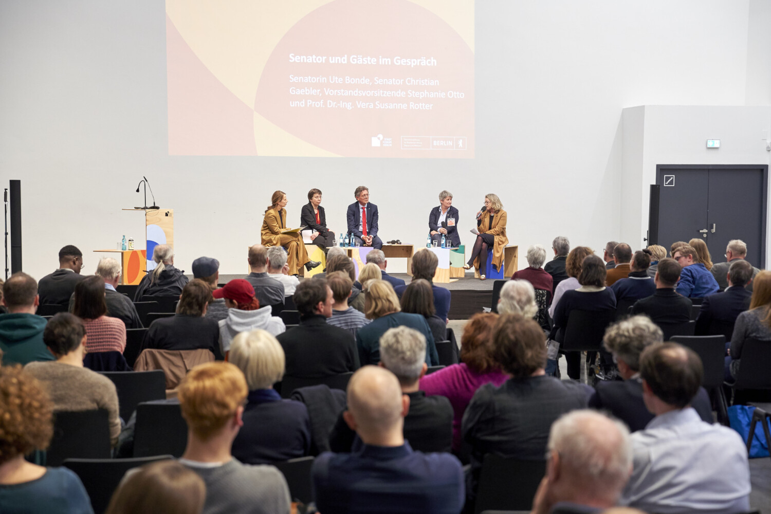 Podiumsdiskussion auf dem Stadtforum Berlin Kreislaufstadt 2024