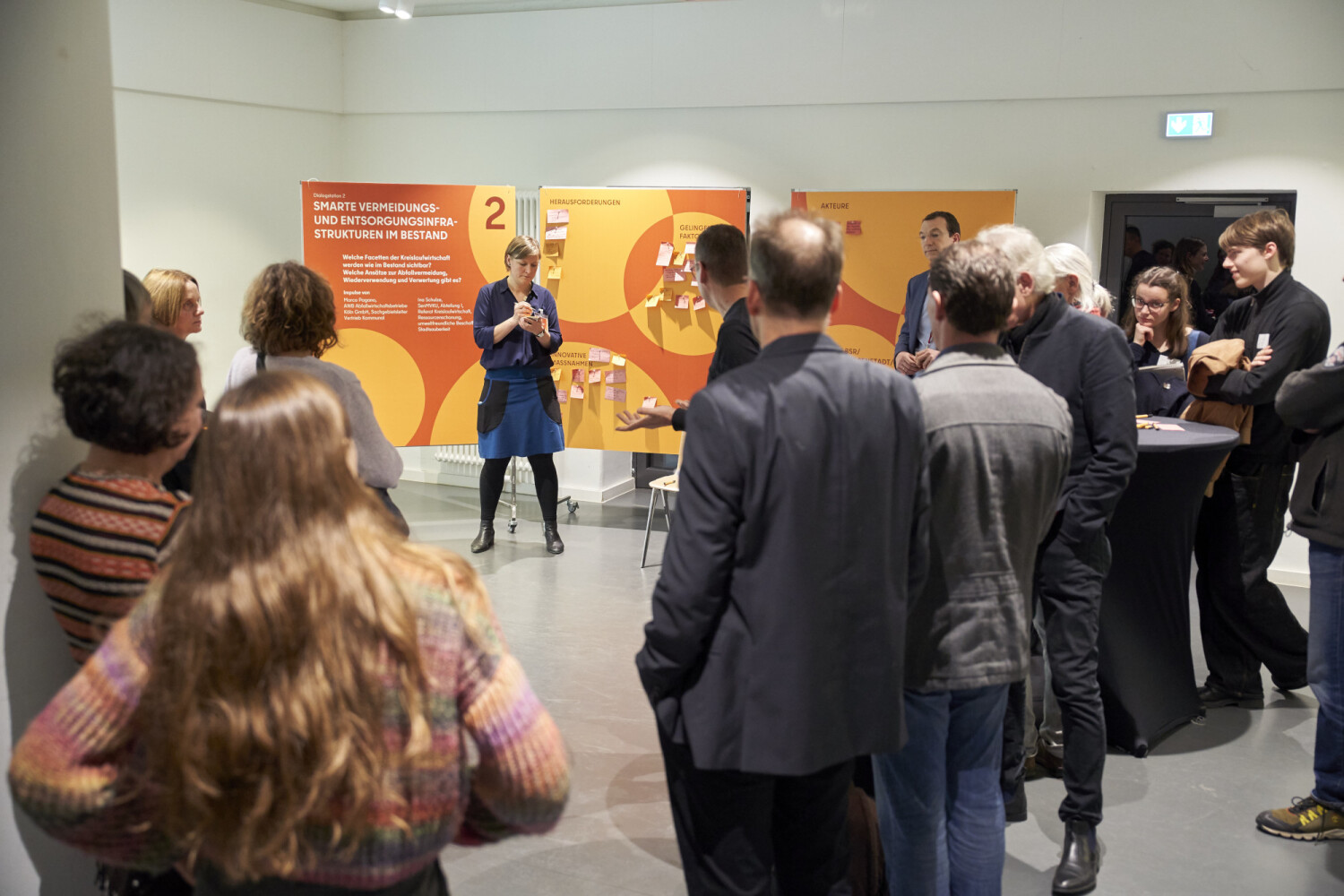 Vertiefende Diskussion in der Dialogstation