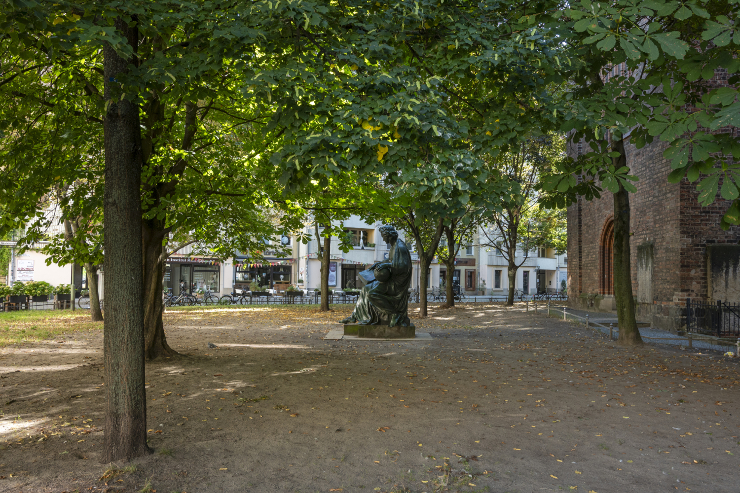 Vorplatz Nikolaikirche