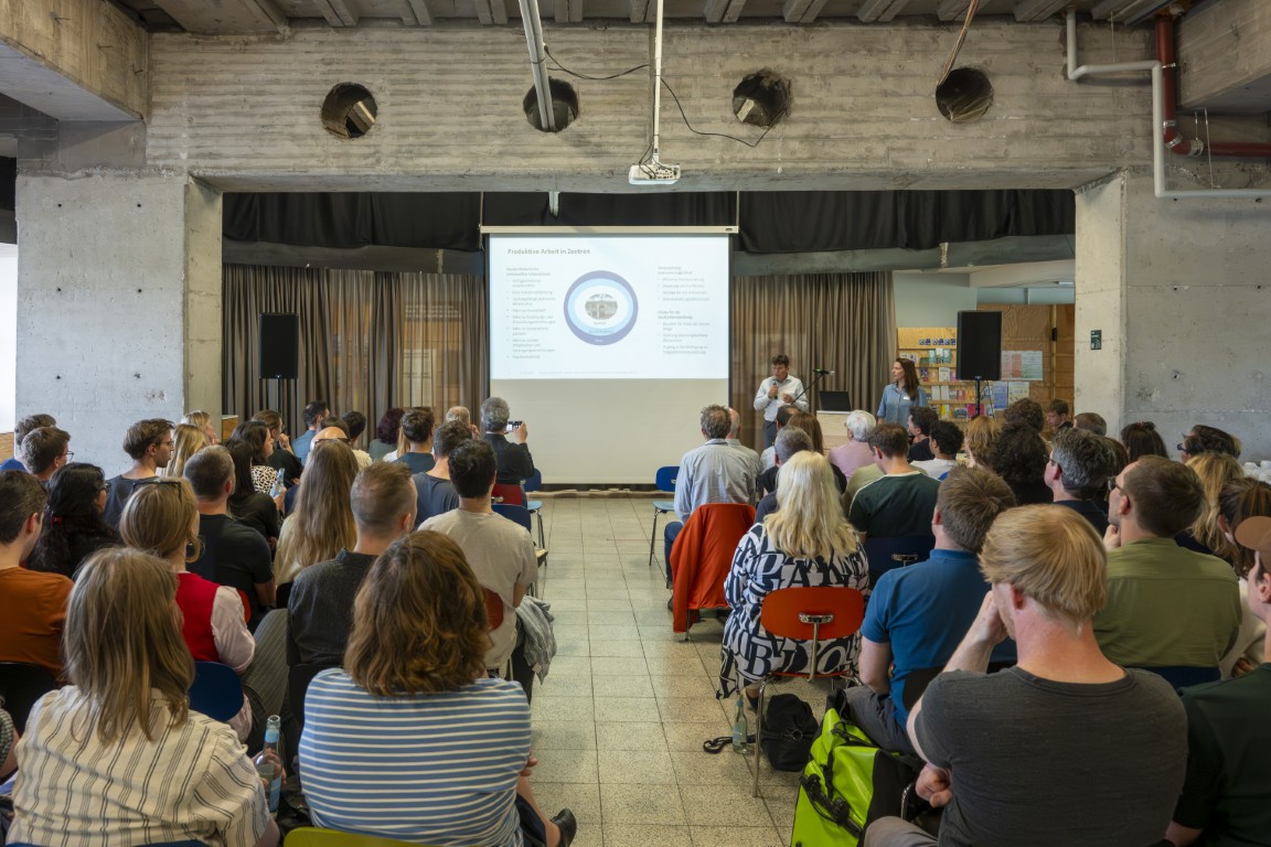 Zentrendialog 2026, Vortrag Forschungsprojekt: Innenstädte, Stadt- und Ortsteilzentren als neue Orte produktiver Arbeit, Matthias von Popowski/Claudia Pötschick, complan Kommunalberatung