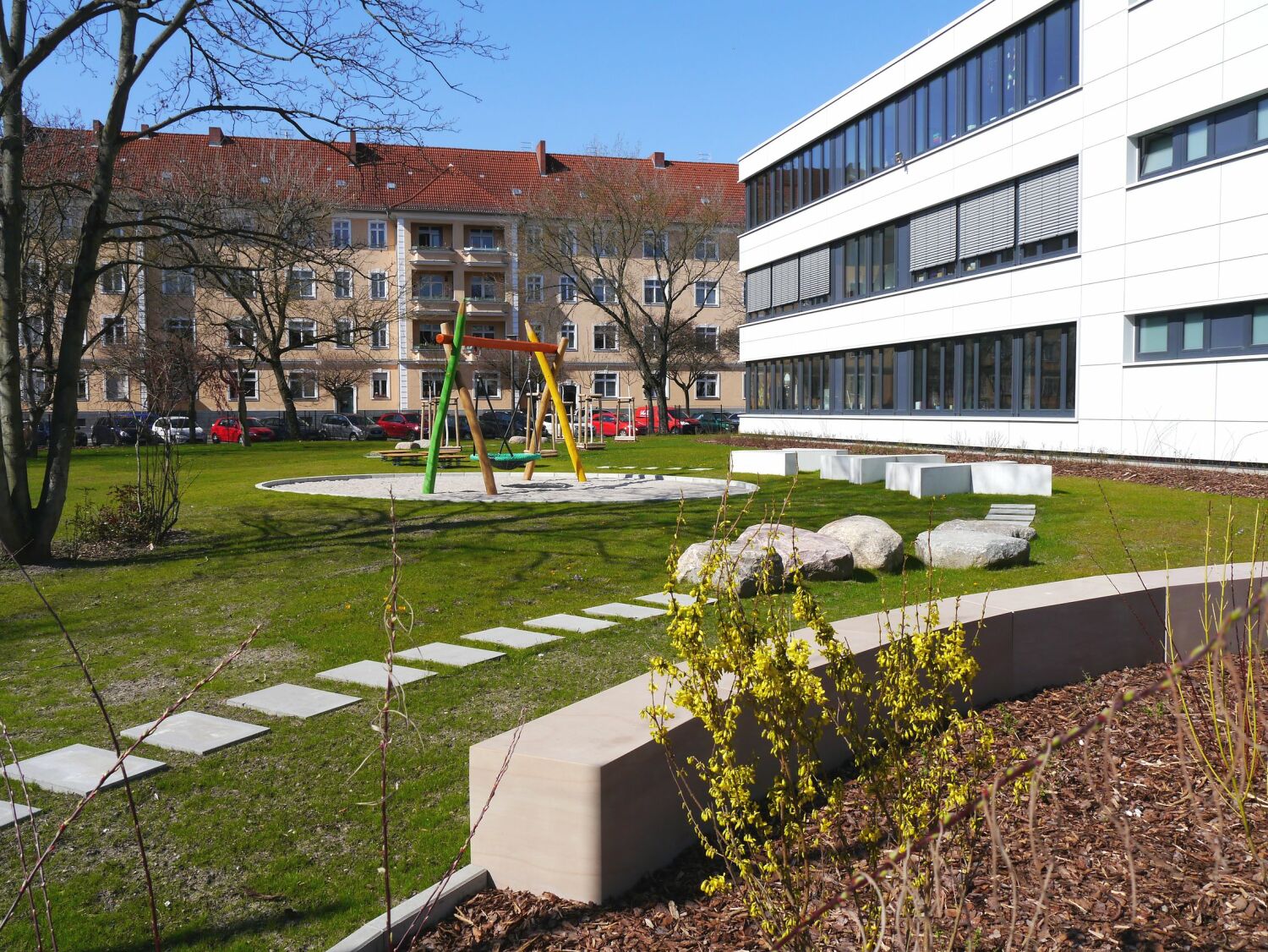 Ergänzungsgebäude und Schulhof-Erweiterung für den Campus Rüdigerstraße