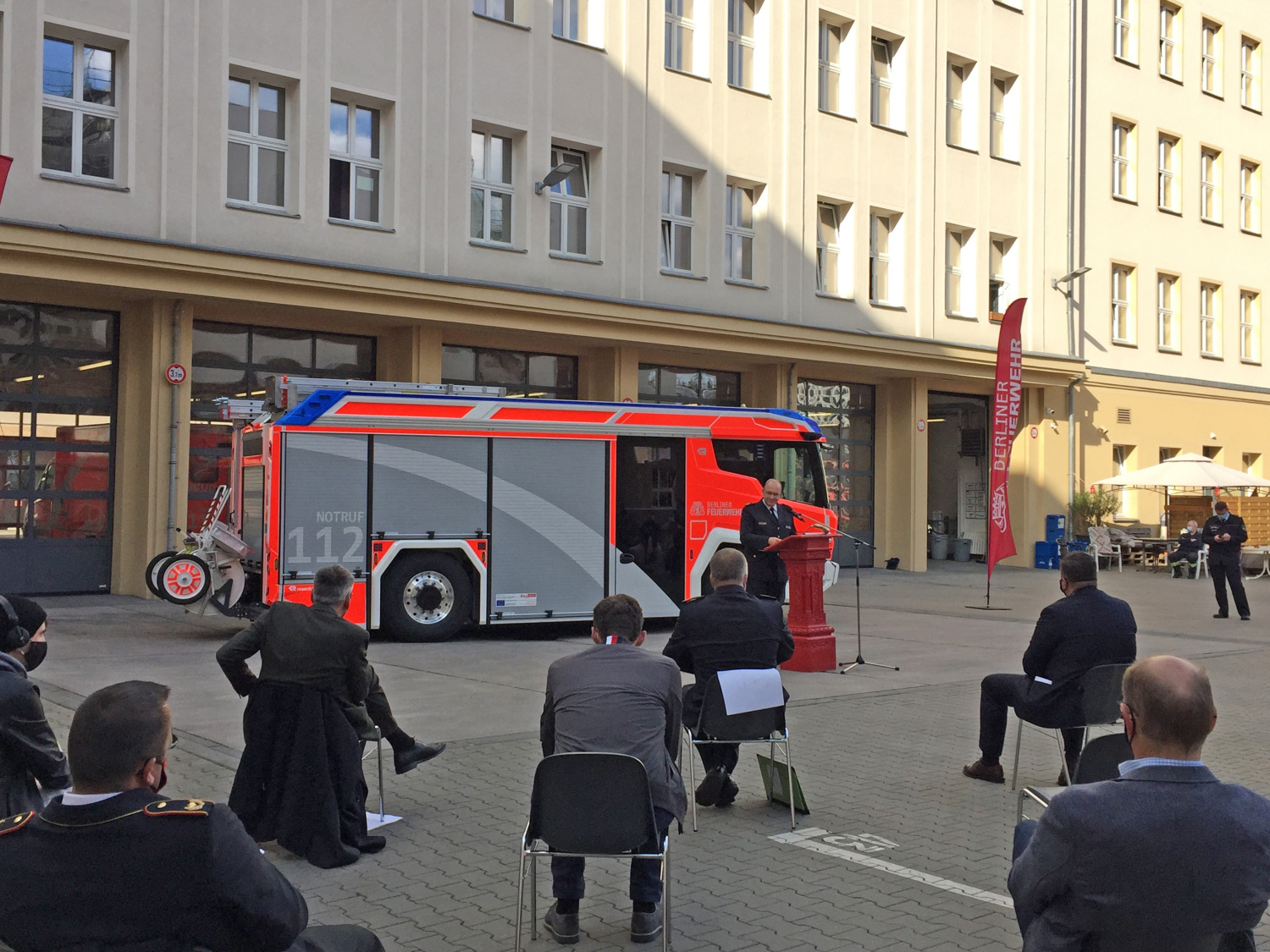Übergabe des eLHFs an die Berliner Feuerwehr im September 2020
