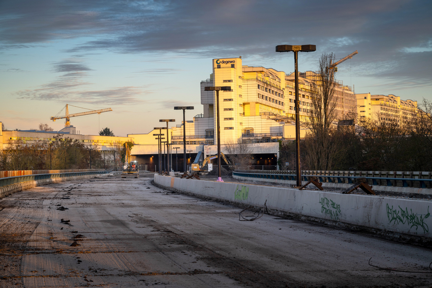 Fräsarbeiten, Blick in Richtung Norden – Tunnel Schlangenbader Straße, Dezember 2025