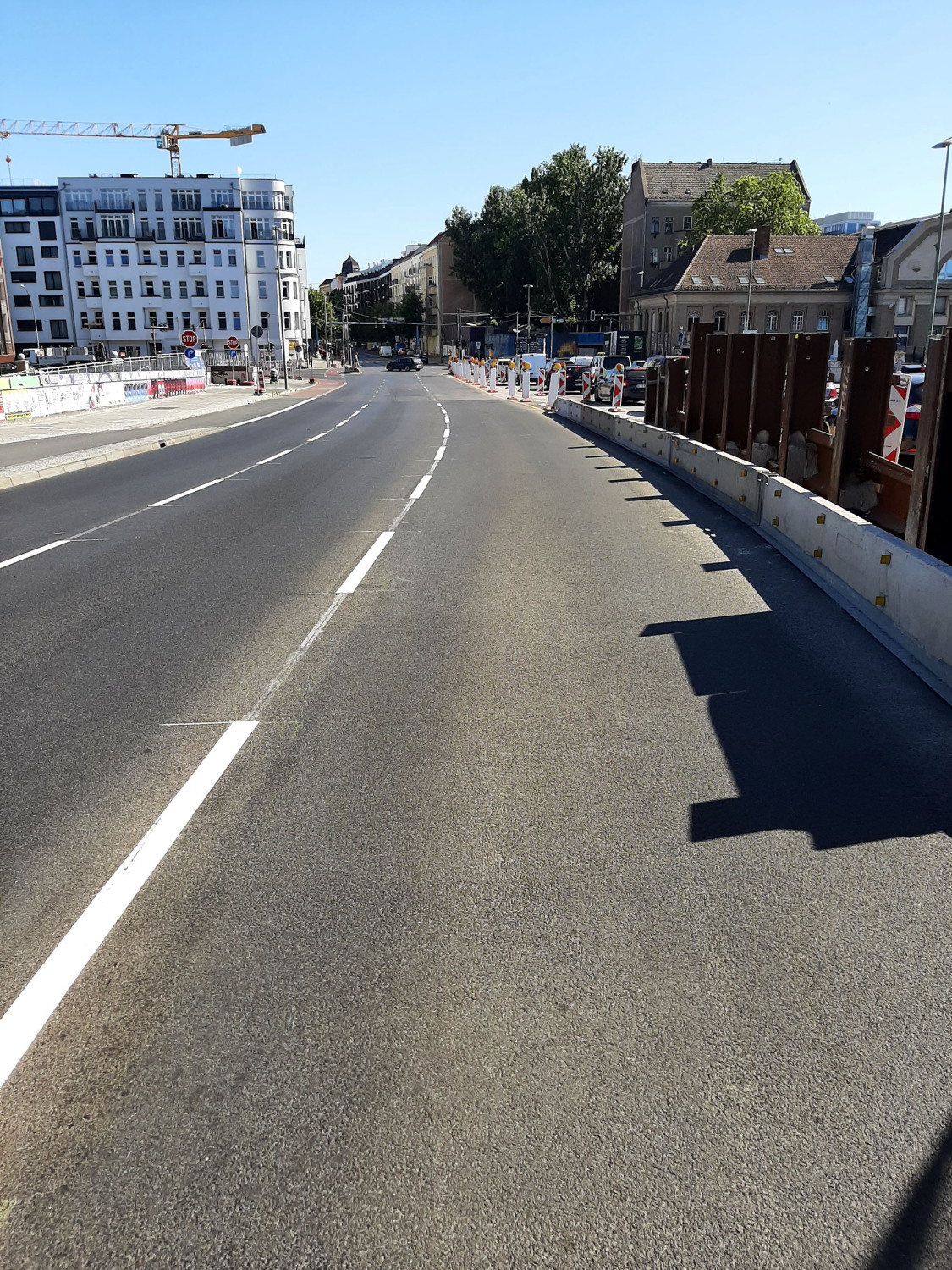 3 Fahrspuren in Richtung Treptow, Juni 2026