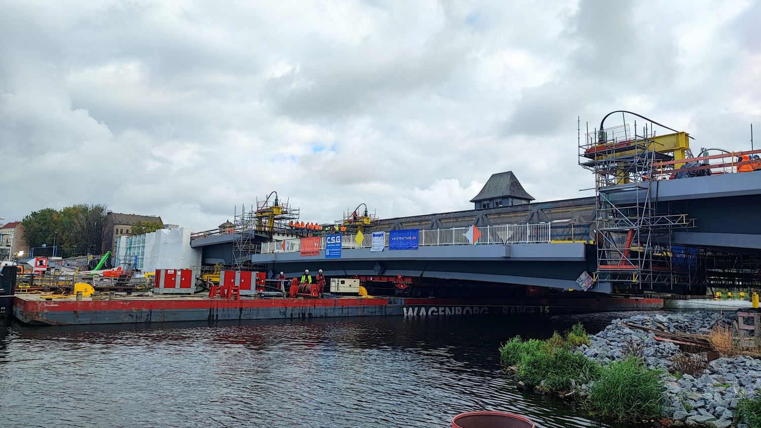 Positionierung des Überbaus vor Hubvorgang, Stand Oktober 2025