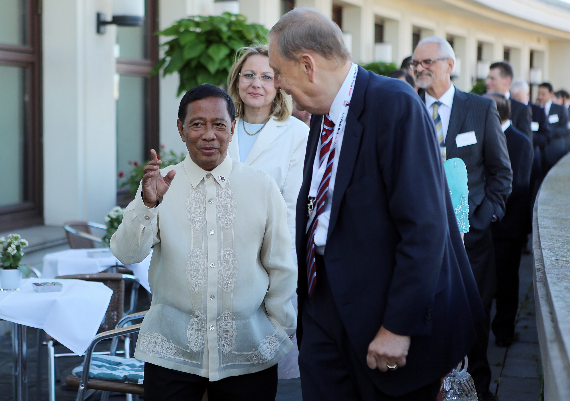 Der Vizepräsident der Philippinen, Jejomar C. Binay, im Gespräch mit Dr. Martin Posth, Beauftragter für die Asien-Pazifik-Wochen