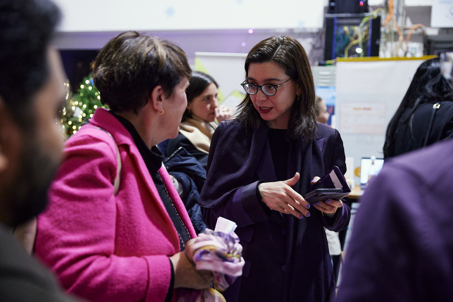 Gäste beim Networking bei der Female Capital Pitch Night 1