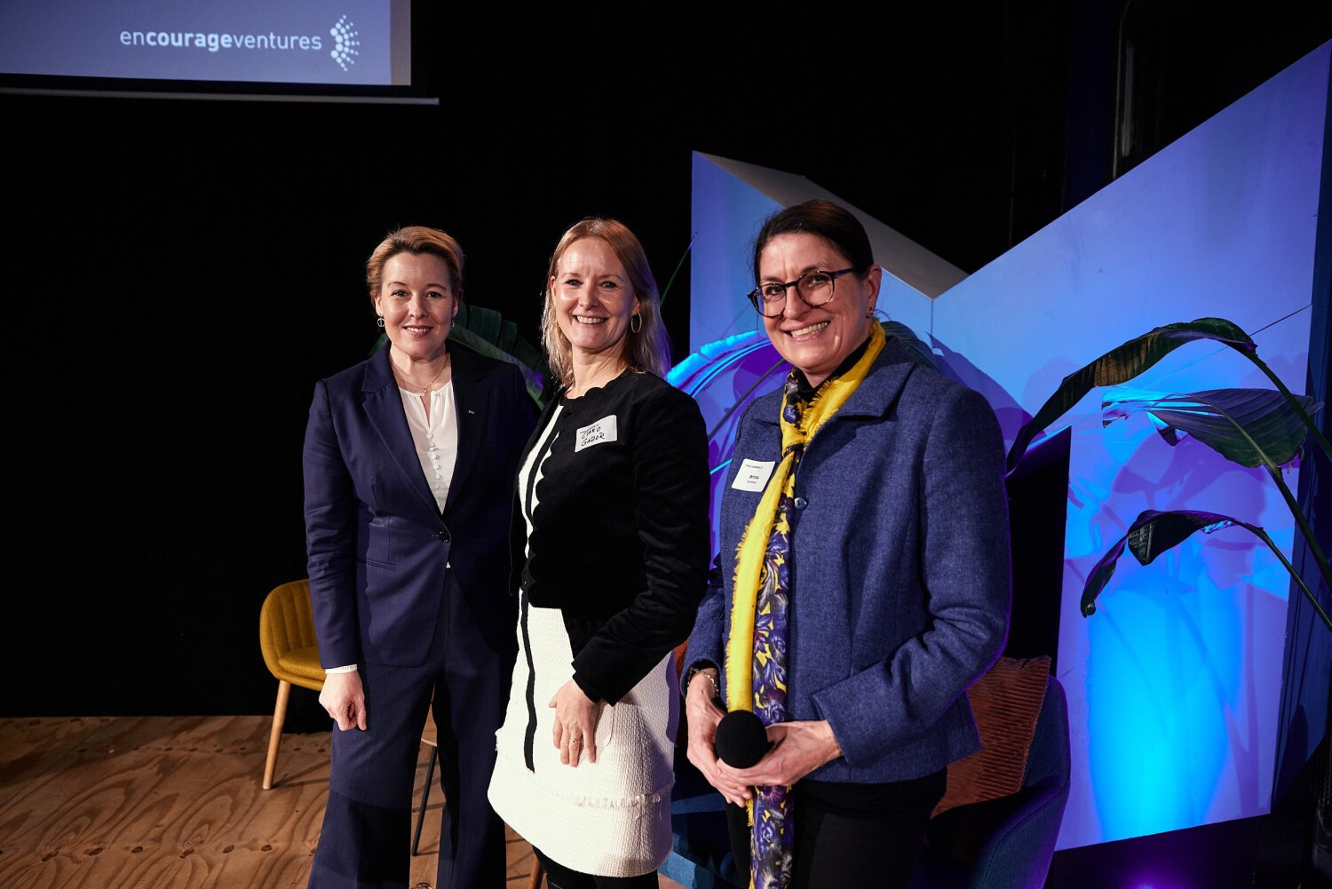 Senatorin Frau Giffey, Frau Dr. Carolin Gabor , Britta Bomhard, FemaleCapital Pitch Night