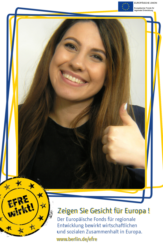 Eine Frau im Fotoboxrahmen EFRE: Zeigen Sie Gesicht für Europa!