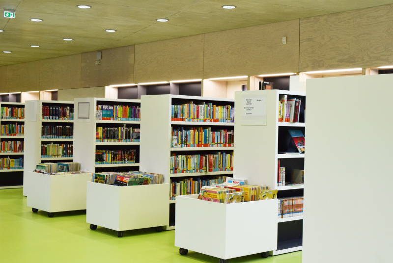 Bücherregale