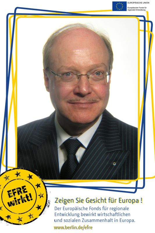 Ein Mann im Fotoboxrahmen EFRE: Zeigen Sie Gesicht für Europa!