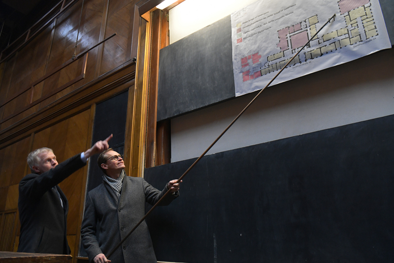 Michael Müller und Hendrik Enderlein im Hörsaal