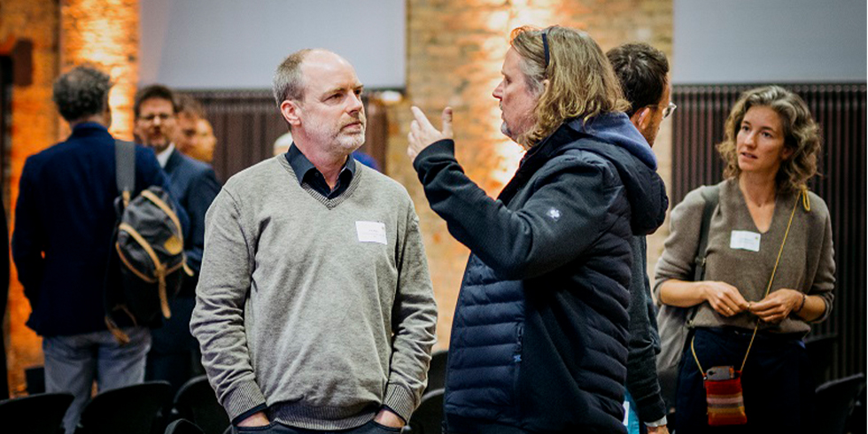 Gespräch zwischen zwei Personen