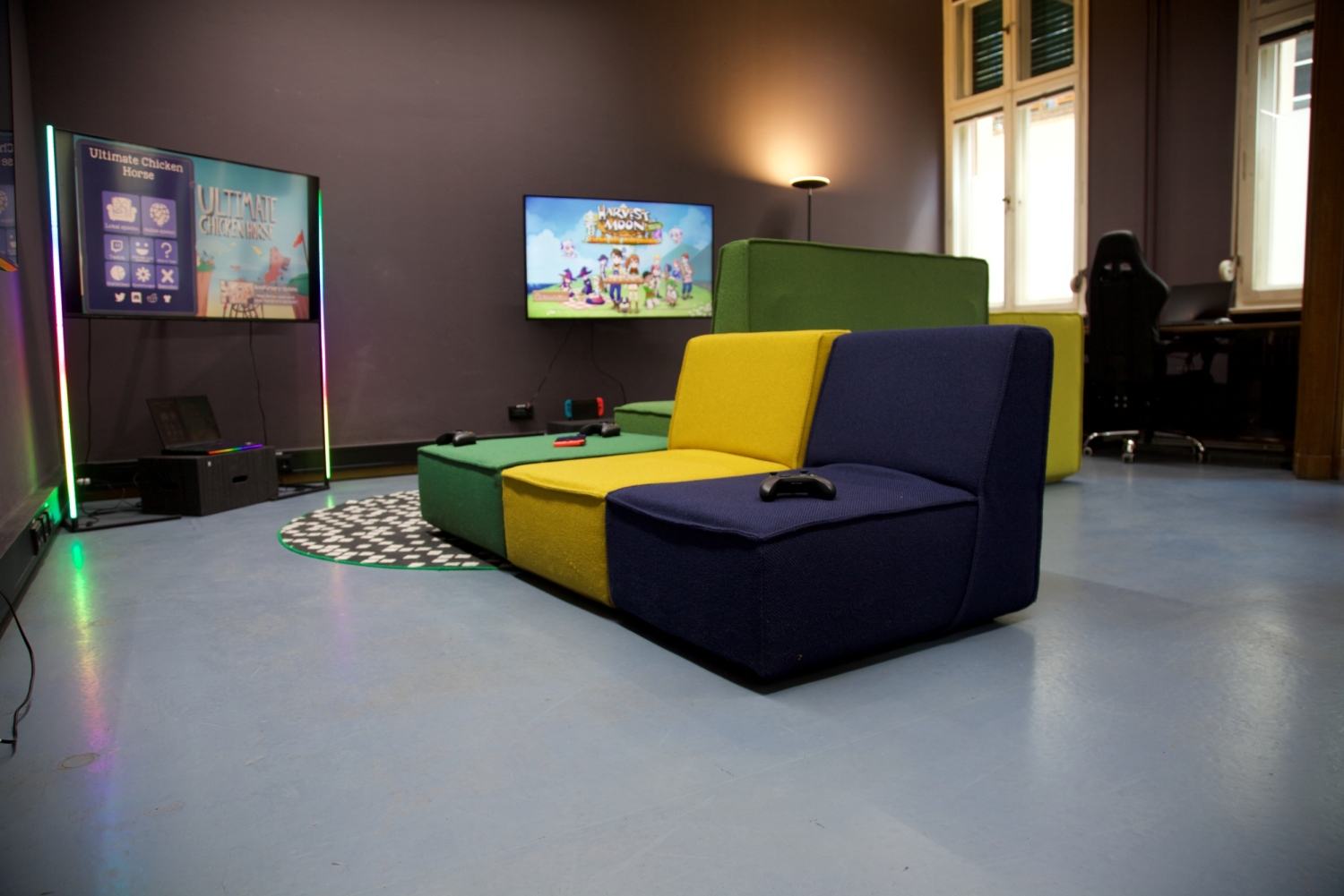 Gaming Lounge