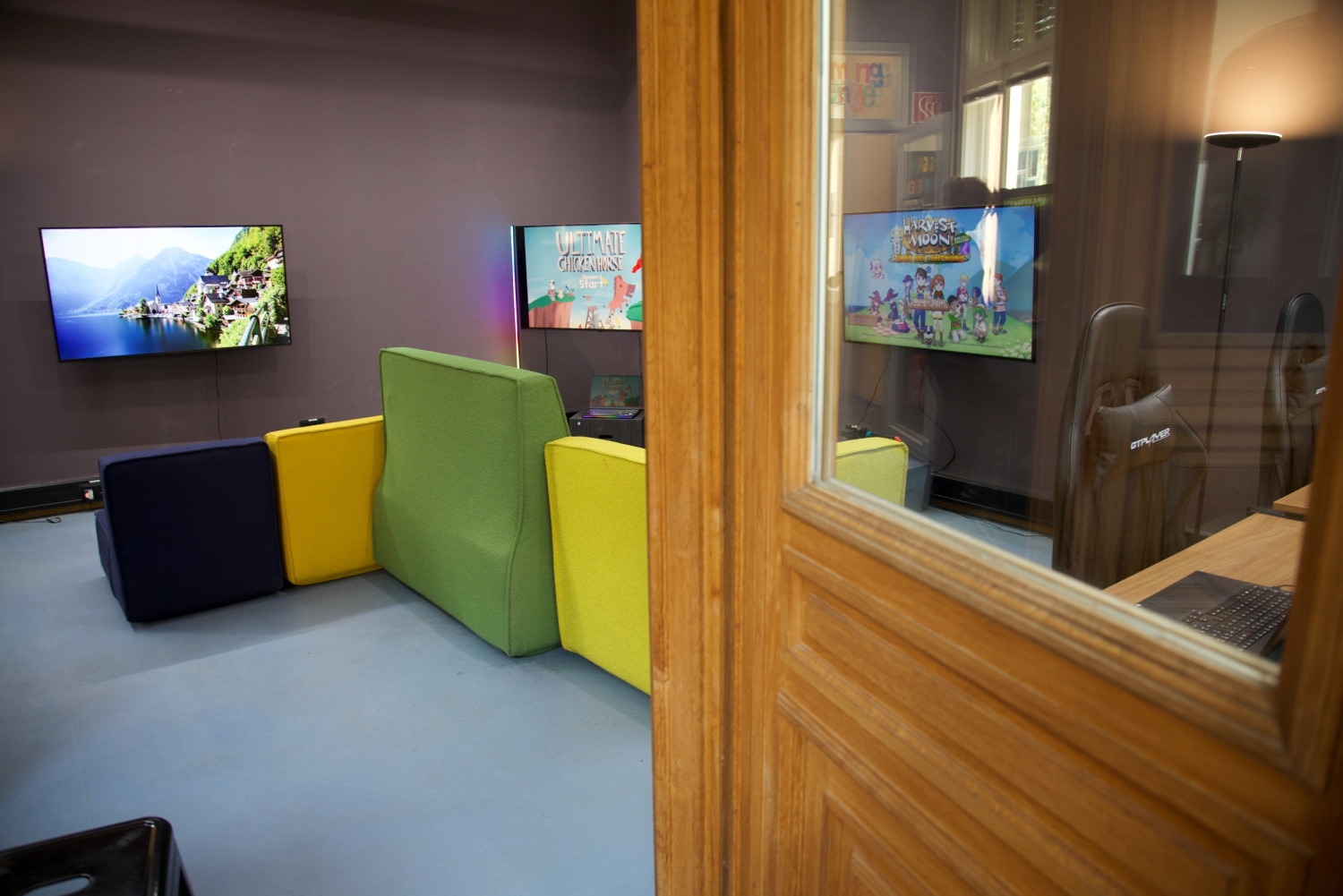 Gaming Lounge