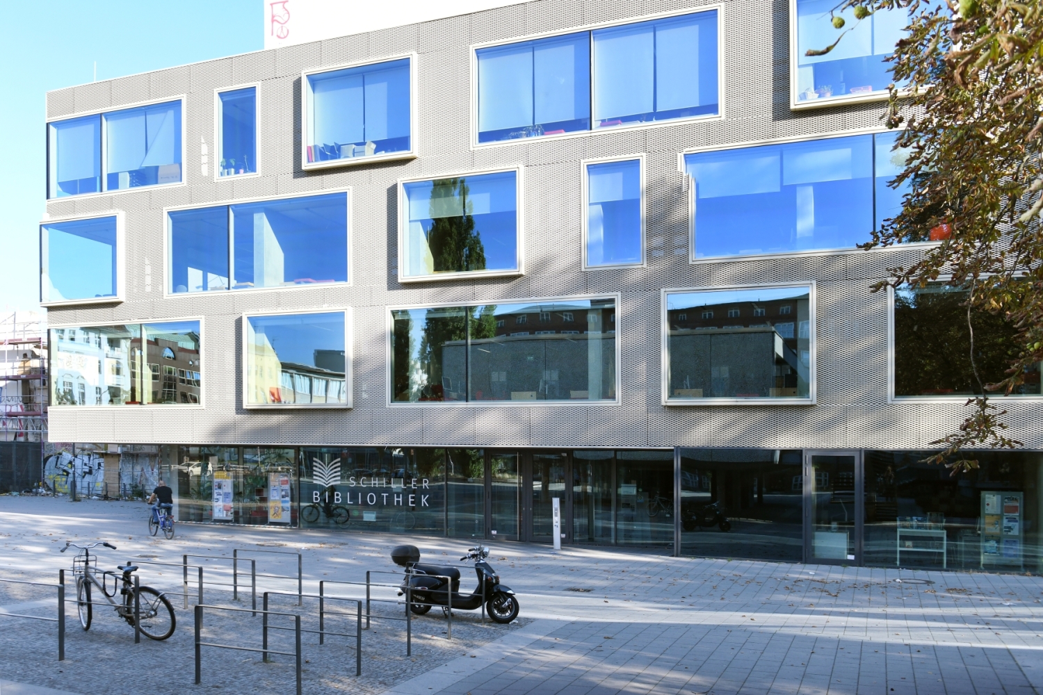 Schiller-Bibliothek von Außen