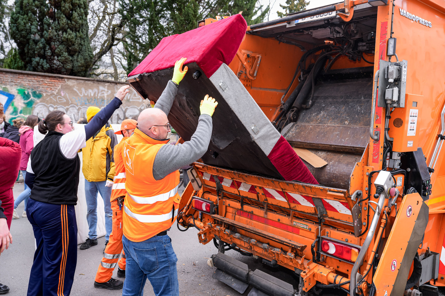 Start der Kampagne für Stadtsauberkeit am 21.03.2026