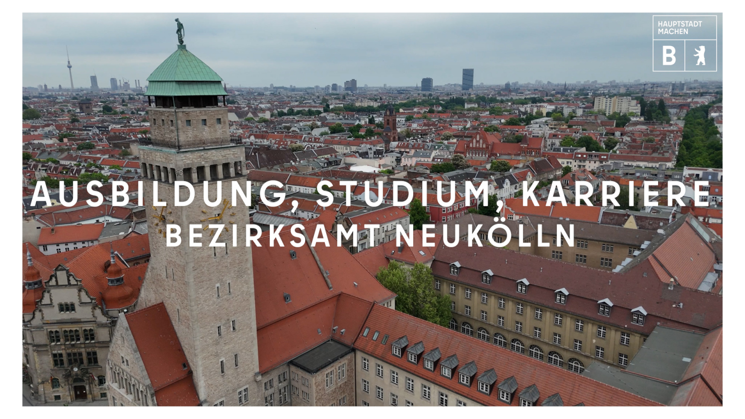 Recruting-Video-Ausbildung-Studium-Karriere__Standbild mit Rathaus-Ansicht.jpg