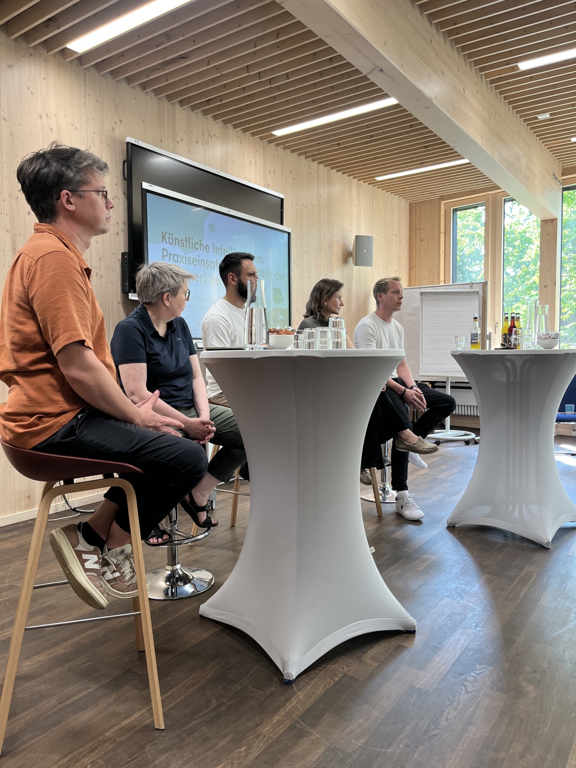 Roundtable zu KI mit Publikum