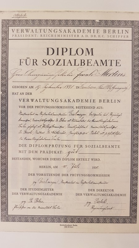 Diplom für Sozialbeamte 1930