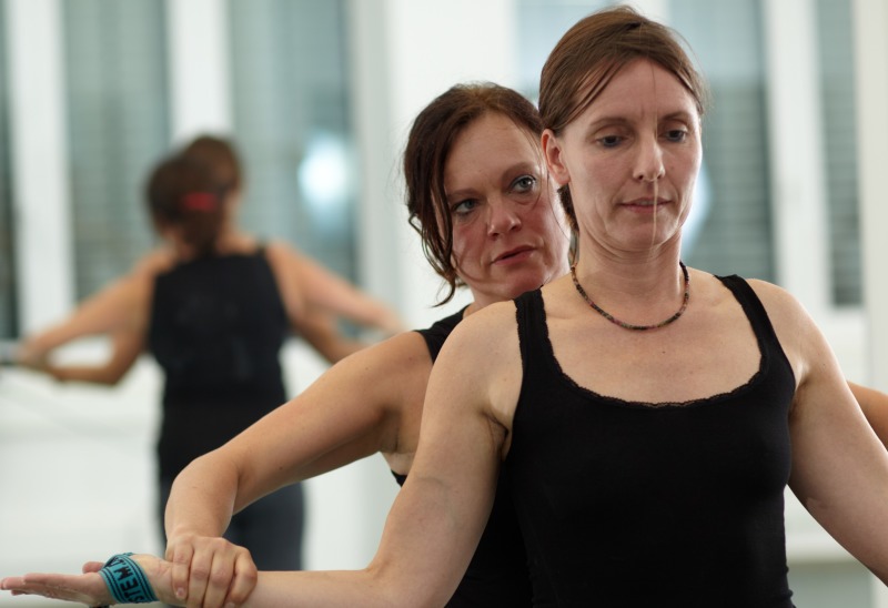 Im Kurs "Rückenwohl und kreuzfidel" an der Volkshochschule Pankow