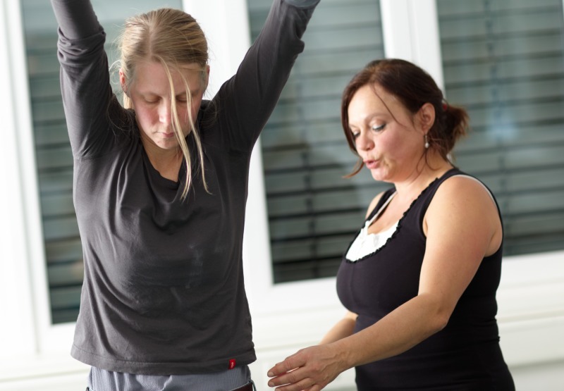 Im Kurs "Rückenwohl und kreuzfidel" an der Volkshochschule Pankow