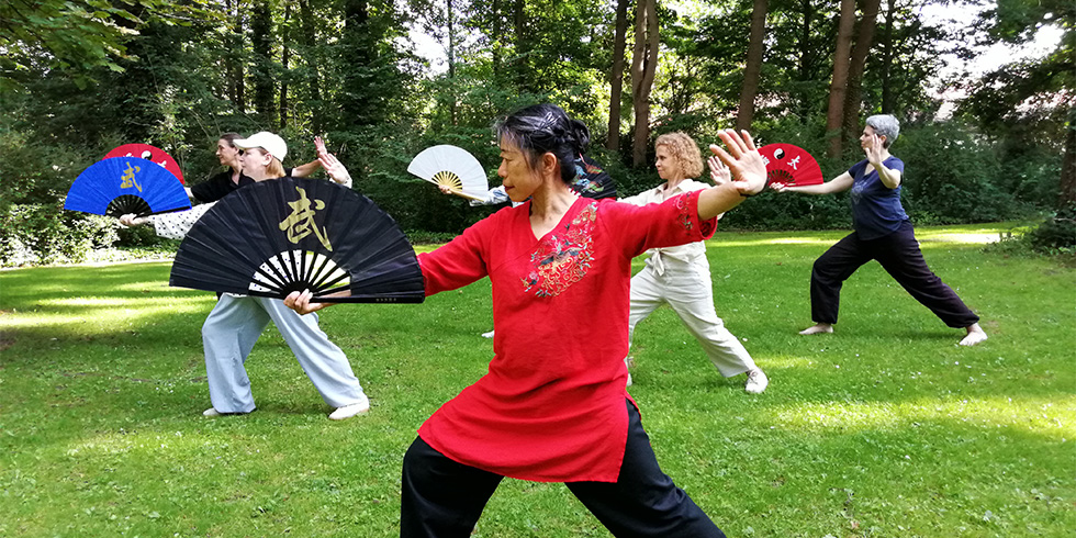 Tai Ji Quan mit Fächer - im Park mit Dr. Kuan-wu Lin